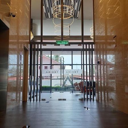 Prestige Troika Luxury Stay 哥打巴鲁 外观 照片